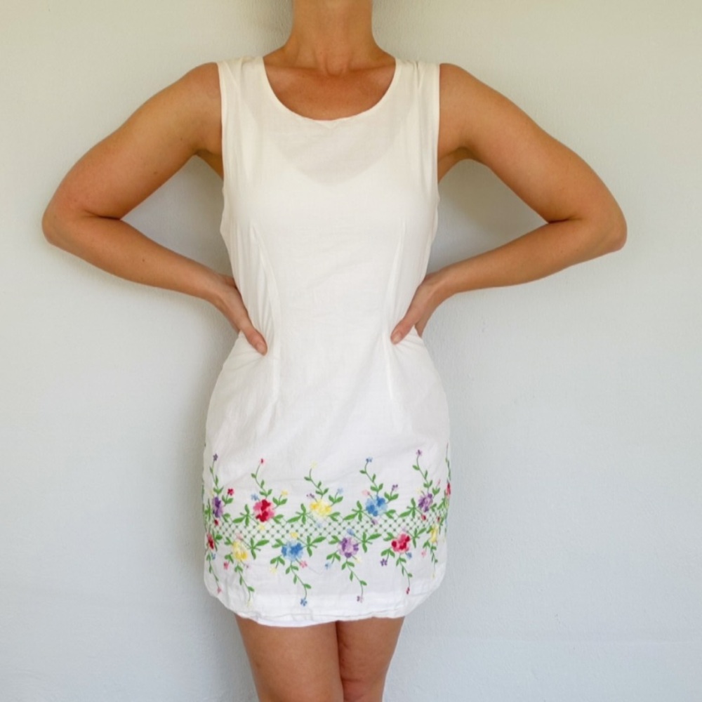 Vintage 90s Cynthia Rowley Embroidered Cotton Dress White Floral Boho Size 10